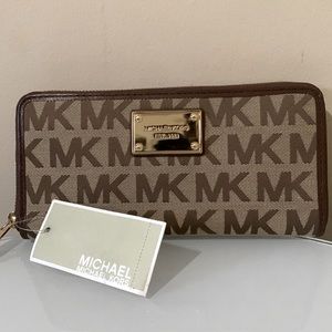 Michael Kors Womens Wallet